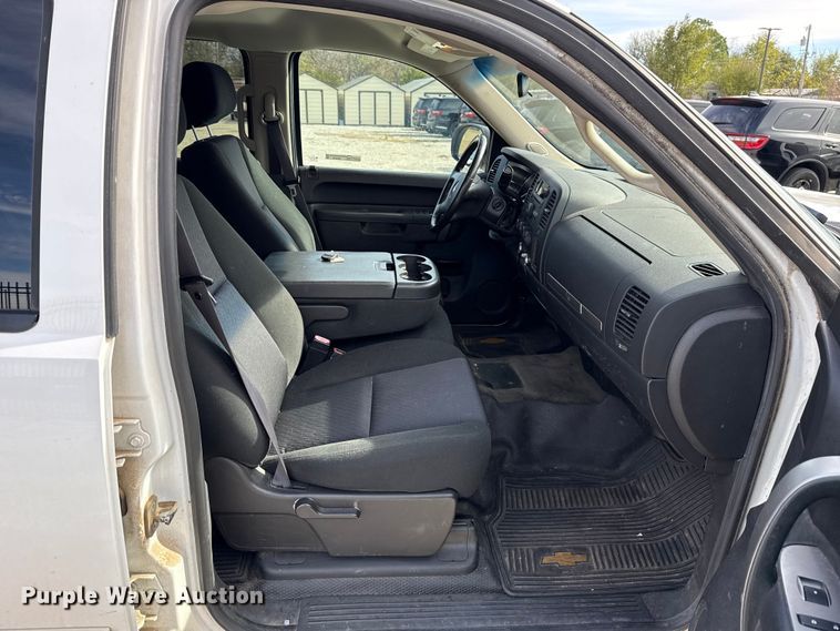 image for item HI9375 2012 Chevrolet Silverado 1500 Crew Cab pickup truck