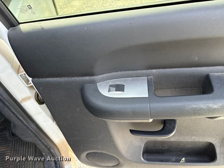 image for item HI9375 2012 Chevrolet Silverado 1500 Crew Cab pickup truck