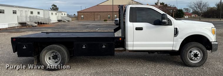 image for item HI9377 2017 Ford F350 Super Duty XL flatbed pickup truck