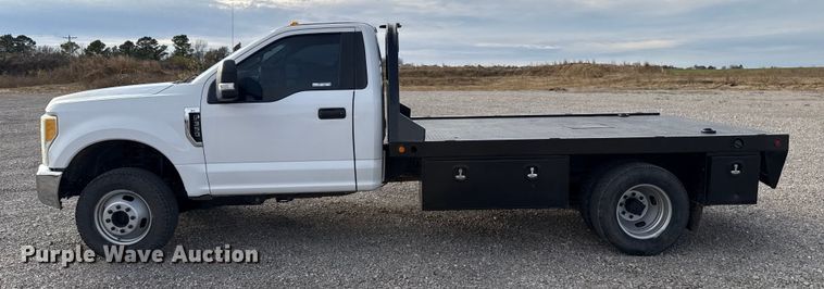image for item HI9377 2017 Ford F350 Super Duty XL flatbed pickup truck