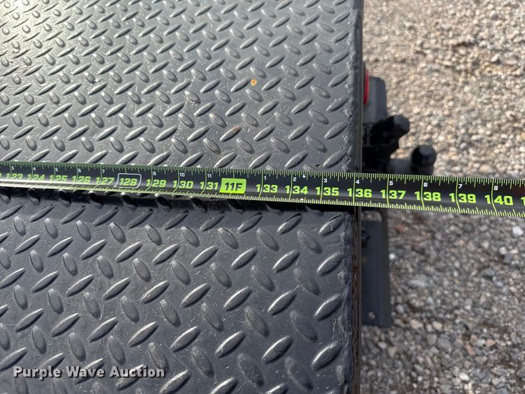 image for item HI9377 2017 Ford F350 Super Duty XL flatbed pickup truck