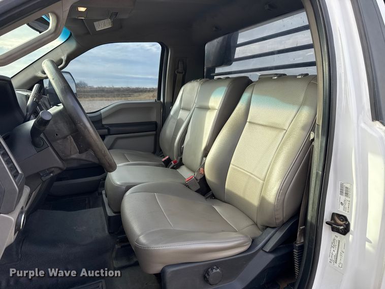 image for item HI9377 2017 Ford F350 Super Duty XL flatbed pickup truck