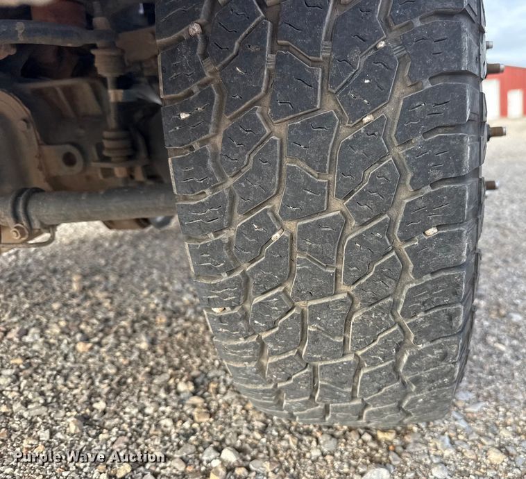 image for item HI9377 2017 Ford F350 Super Duty XL flatbed pickup truck