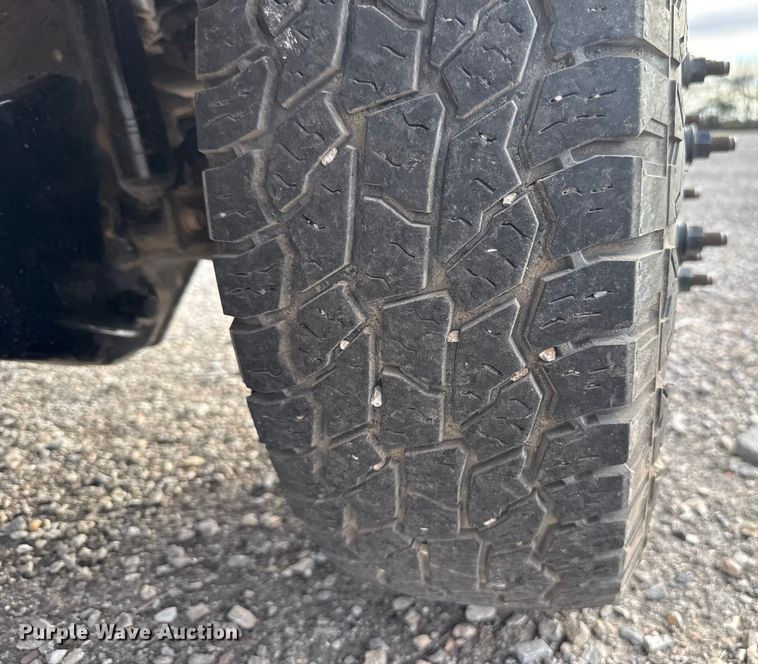 image for item HI9377 2017 Ford F350 Super Duty XL flatbed pickup truck