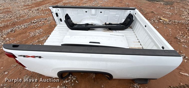 image for item HI9378 Chevrolet 1500 pickup bed