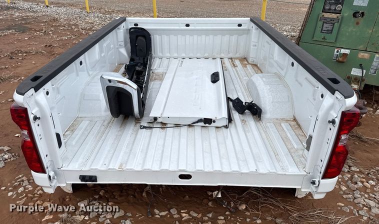 image for item HI9378 Chevrolet 1500 pickup bed