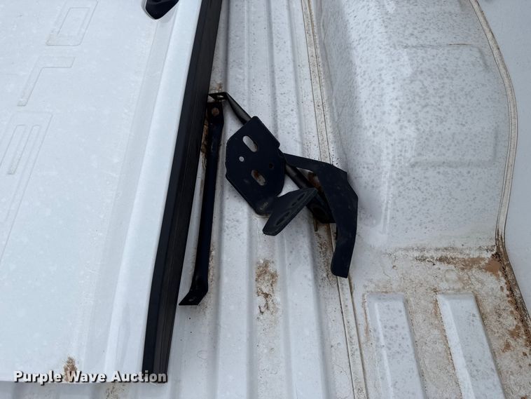 image for item HI9378 Chevrolet 1500 pickup bed