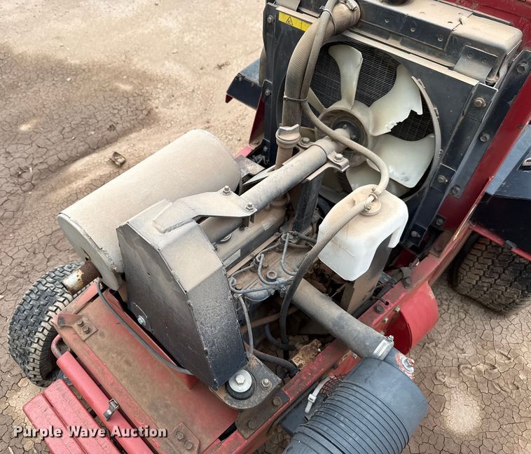 image for item HI9379 Toro Groundsmaster 328-D lawn mower