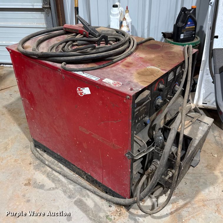 image for item HI9391 Lincoln Electric DC-400 welder