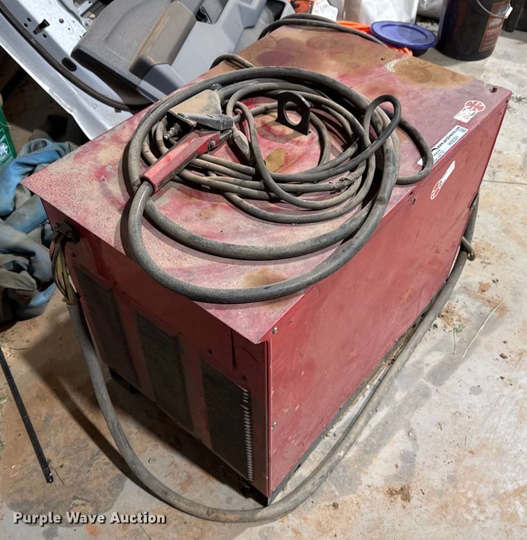 image for item HI9391 Lincoln Electric DC-400 welder
