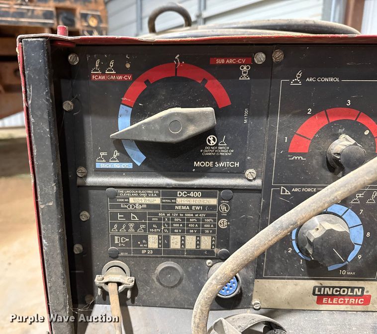 image for item HI9391 Lincoln Electric DC-400 welder