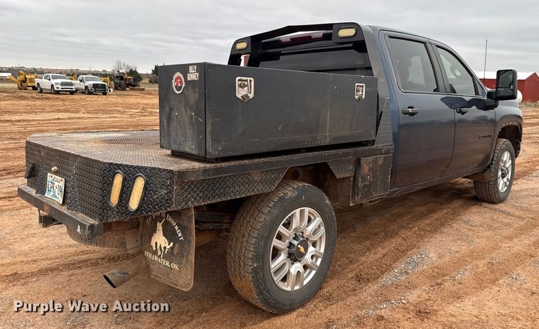 image for item HI9397 2021 Chevrolet Silverado 2500HD Crew Cab flatbed pickup truck
