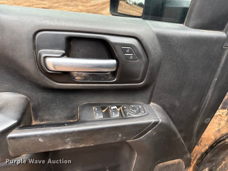 image for item HI9397 2021 Chevrolet Silverado 2500HD Crew Cab flatbed pickup truck