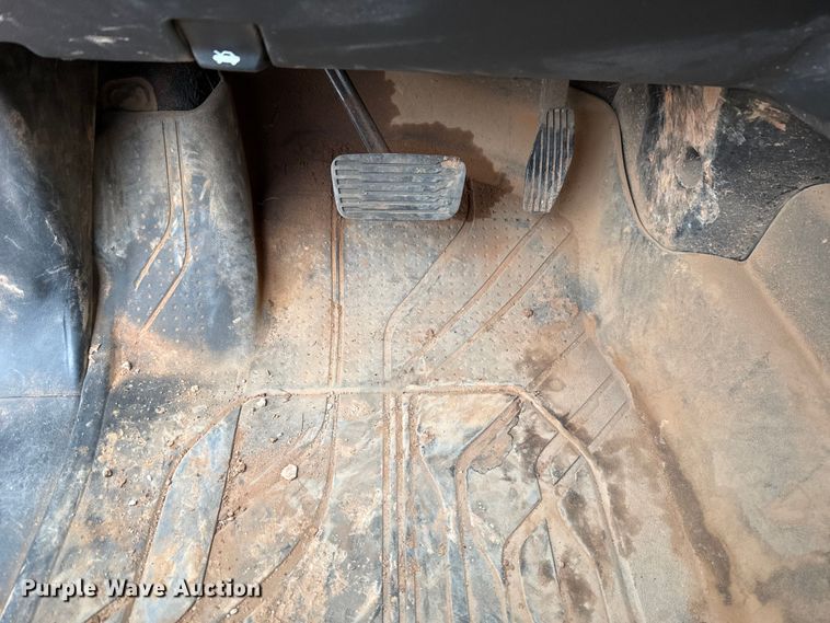 image for item HI9397 2021 Chevrolet Silverado 2500HD Crew Cab flatbed pickup truck