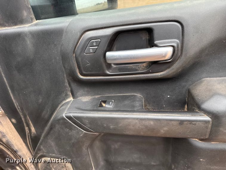 image for item HI9397 2021 Chevrolet Silverado 2500HD Crew Cab flatbed pickup truck