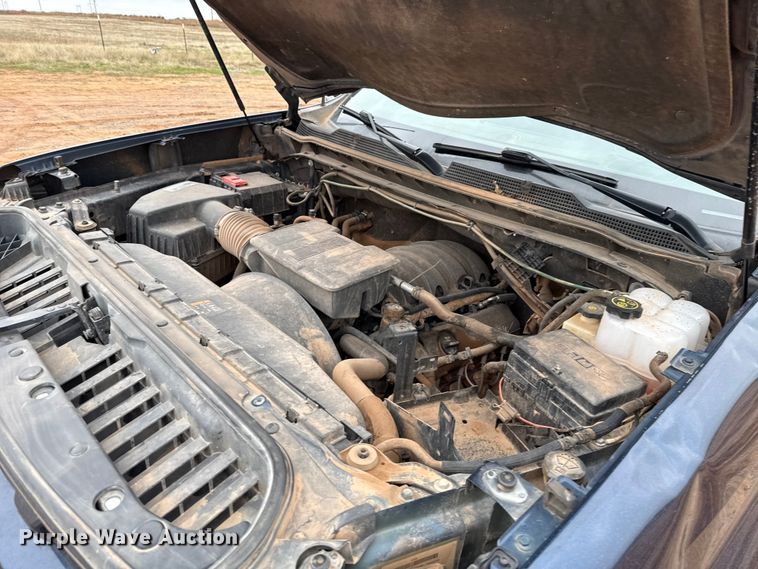 image for item HI9397 2021 Chevrolet Silverado 2500HD Crew Cab flatbed pickup truck