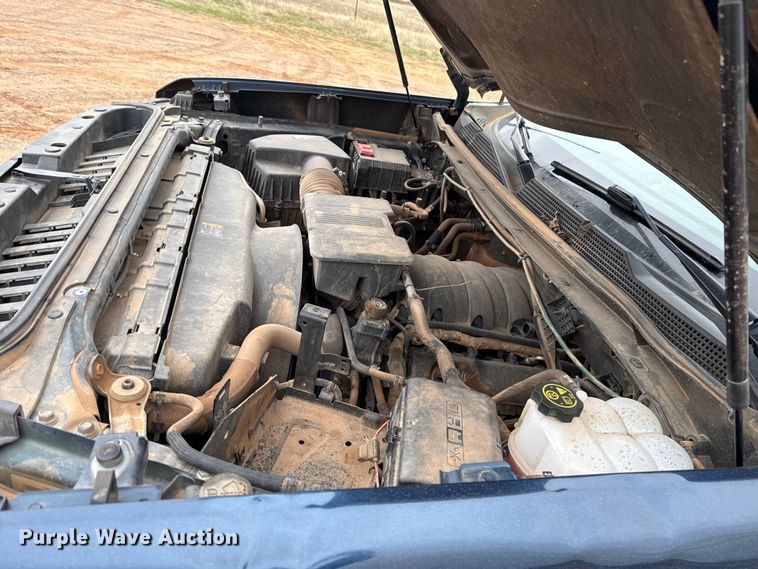 image for item HI9397 2021 Chevrolet Silverado 2500HD Crew Cab flatbed pickup truck