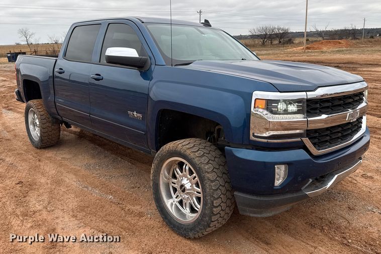 image for item HI9399 2018 Chevrolet Silverado 1500 Crew Cab pickup truck