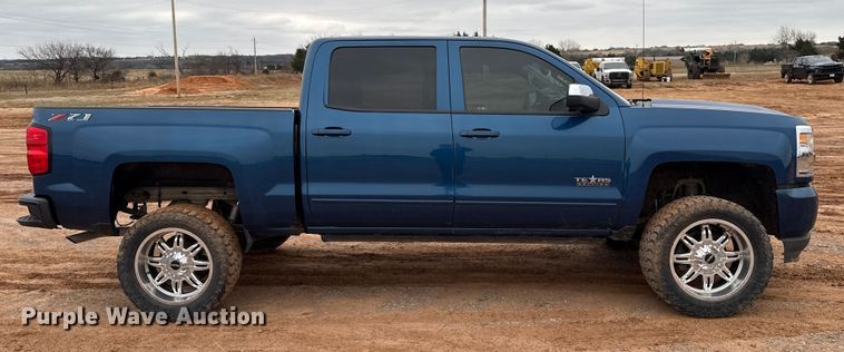 image for item HI9399 2018 Chevrolet Silverado 1500 Crew Cab pickup truck