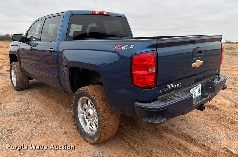 image for item HI9399 2018 Chevrolet Silverado 1500 Crew Cab pickup truck