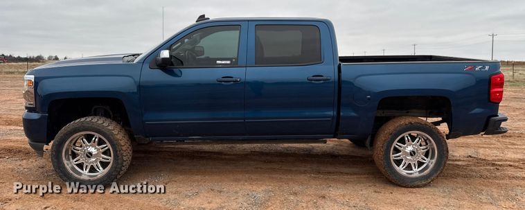 image for item HI9399 2018 Chevrolet Silverado 1500 Crew Cab pickup truck