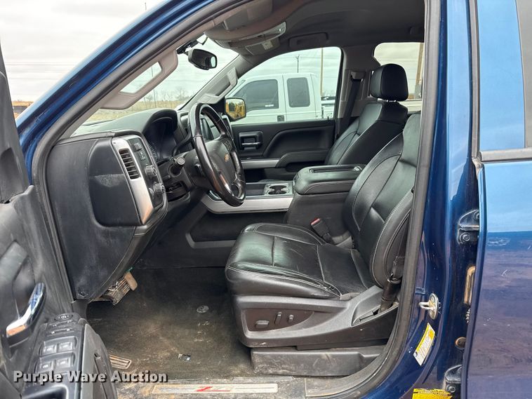 image for item HI9399 2018 Chevrolet Silverado 1500 Crew Cab pickup truck