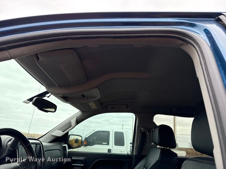 image for item HI9399 2018 Chevrolet Silverado 1500 Crew Cab pickup truck