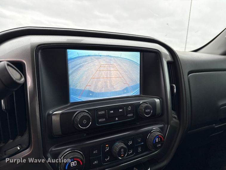 image for item HI9399 2018 Chevrolet Silverado 1500 Crew Cab pickup truck