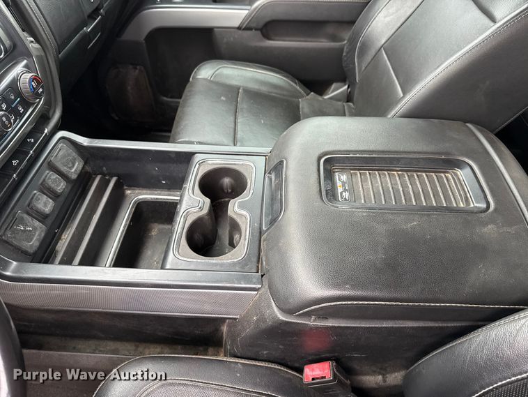 image for item HI9399 2018 Chevrolet Silverado 1500 Crew Cab pickup truck