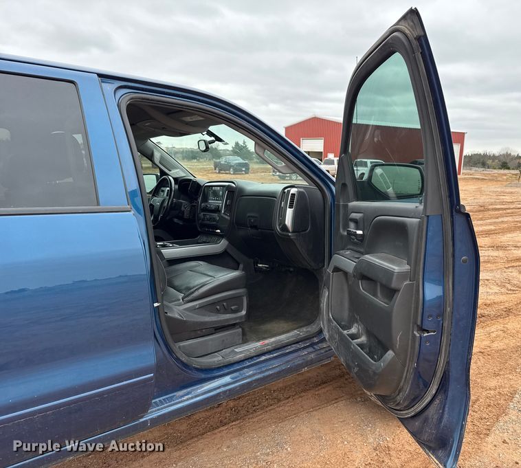 image for item HI9399 2018 Chevrolet Silverado 1500 Crew Cab pickup truck