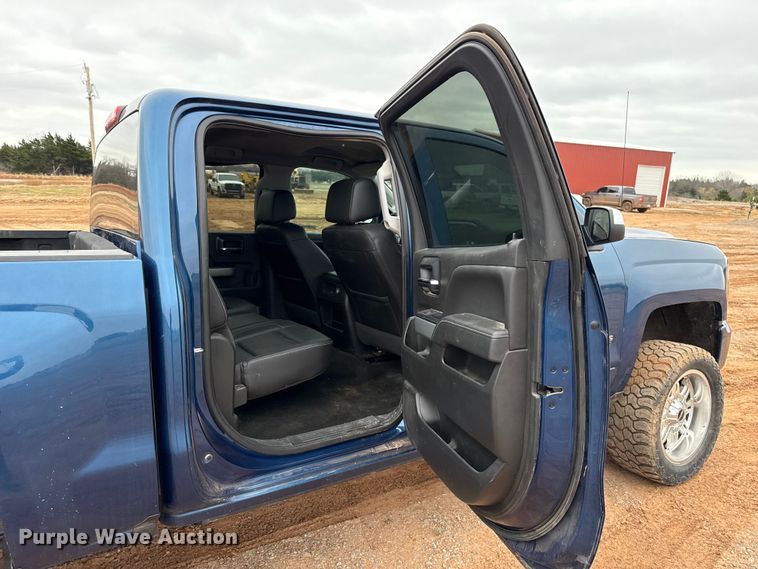 image for item HI9399 2018 Chevrolet Silverado 1500 Crew Cab pickup truck