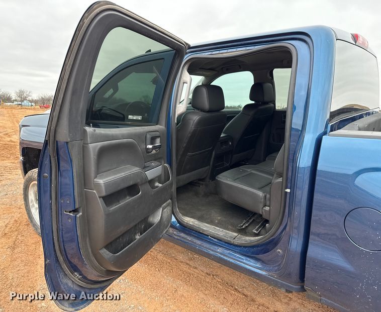 image for item HI9399 2018 Chevrolet Silverado 1500 Crew Cab pickup truck