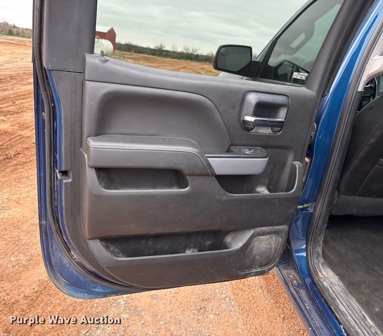 image for item HI9399 2018 Chevrolet Silverado 1500 Crew Cab pickup truck