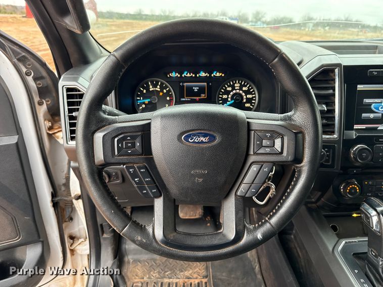 image for item HI9400 2015 Ford F150 SuperCrew pickup truck