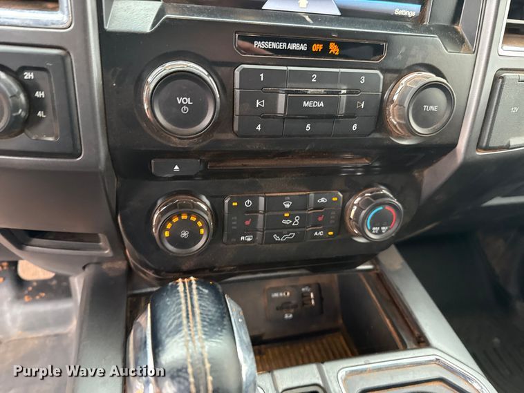 image for item HI9400 2015 Ford F150 SuperCrew pickup truck