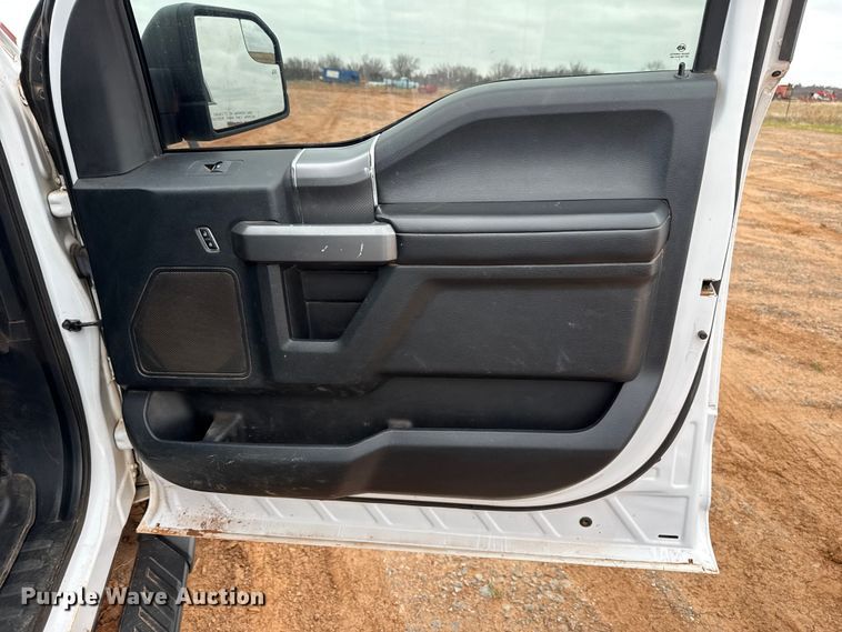 image for item HI9400 2015 Ford F150 SuperCrew pickup truck