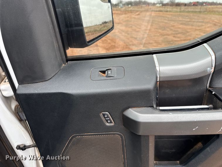 image for item HI9400 2015 Ford F150 SuperCrew pickup truck