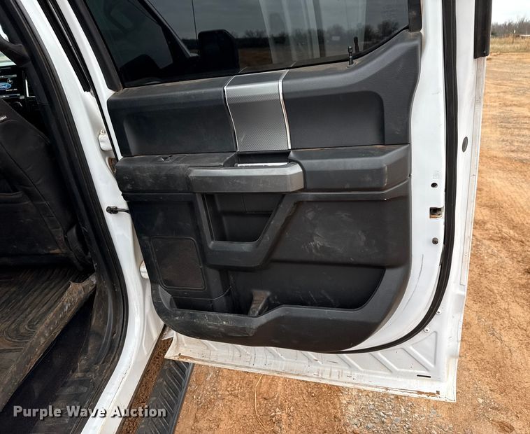 image for item HI9400 2015 Ford F150 SuperCrew pickup truck