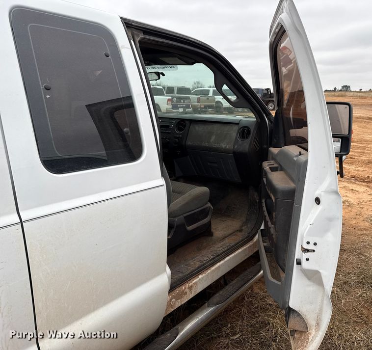 image for item HI9401 2012 Ford F250 Super Duty SuperCab pickup truck