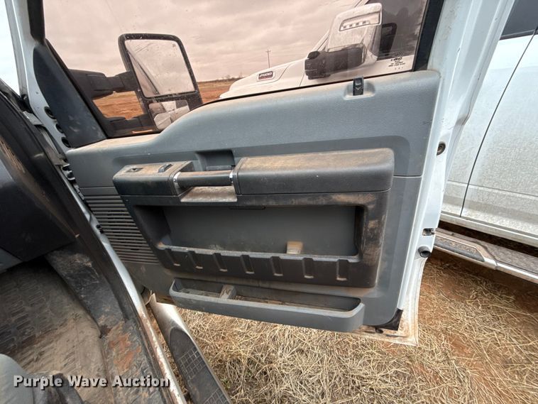 image for item HI9401 2012 Ford F250 Super Duty SuperCab pickup truck