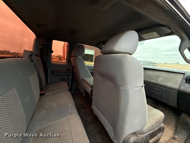 image for item HI9401 2012 Ford F250 Super Duty SuperCab pickup truck