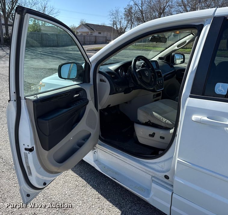 image for item HI9403 2017 Dodge Grand Caravan handicap accessible van