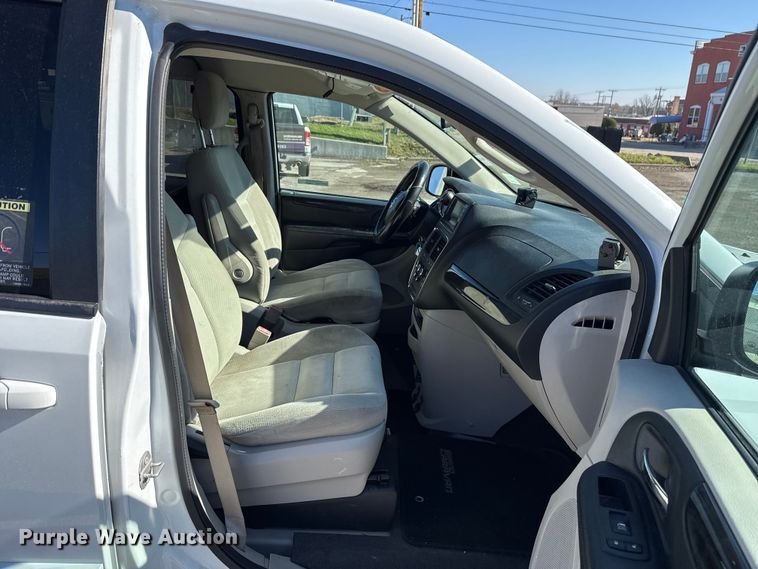 image for item HI9403 2017 Dodge Grand Caravan handicap accessible van