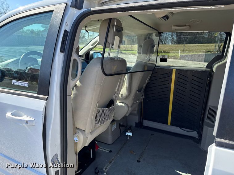 image for item HI9403 2017 Dodge Grand Caravan handicap accessible van