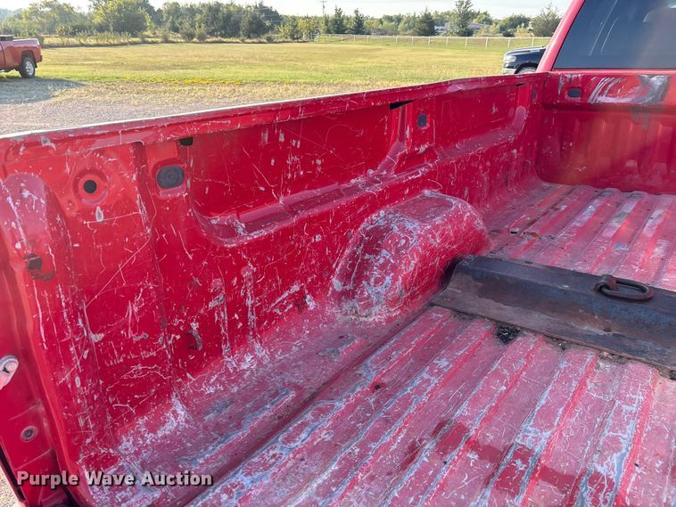 image for item IE9190 2011 Chevrolet Silverado 3500HD Crew Cab pickup truck