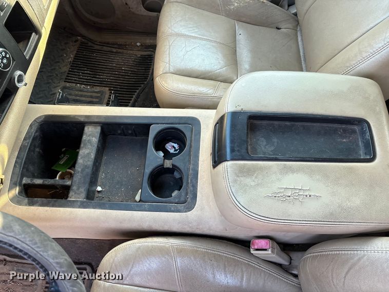 image for item IE9190 2011 Chevrolet Silverado 3500HD Crew Cab pickup truck