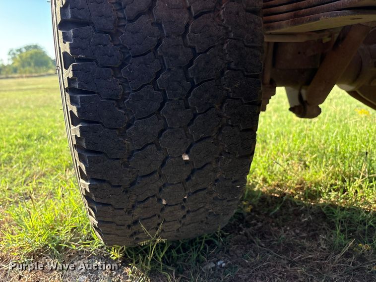 image for item IE9190 2011 Chevrolet Silverado 3500HD Crew Cab pickup truck