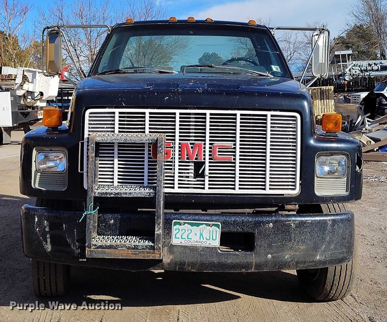 image for item IH9350 1992 GMC C6500 truck cab and chassis