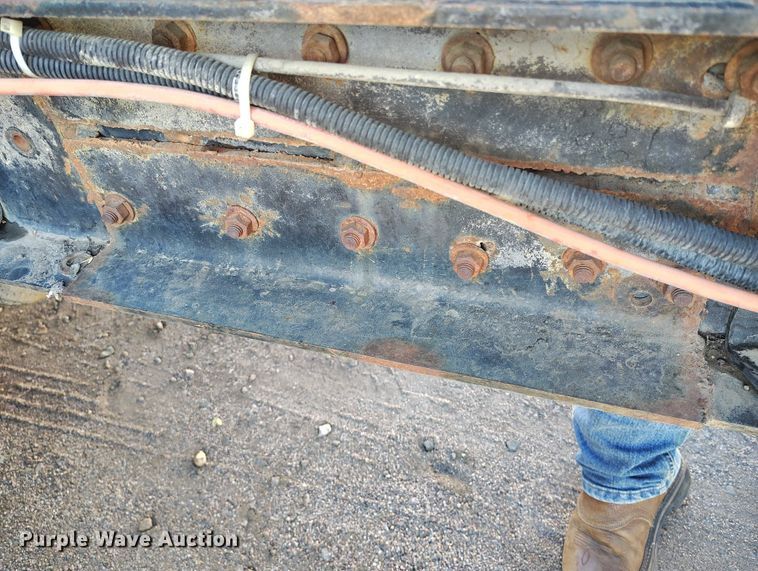 image for item IH9350 1992 GMC C6500 truck cab and chassis