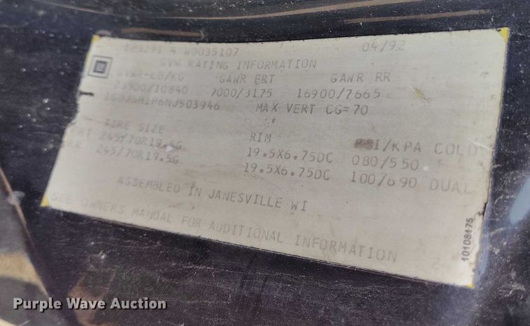 image for item IH9350 1992 GMC C6500 truck cab and chassis